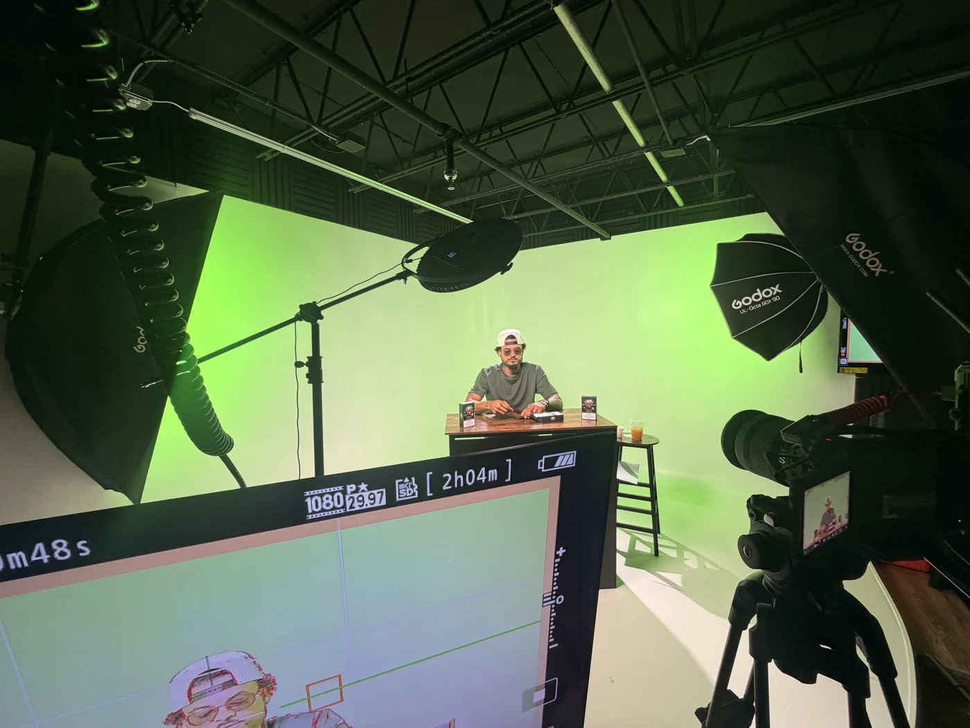 La toma en el monitor de cámara, con timecode y duración corriendo